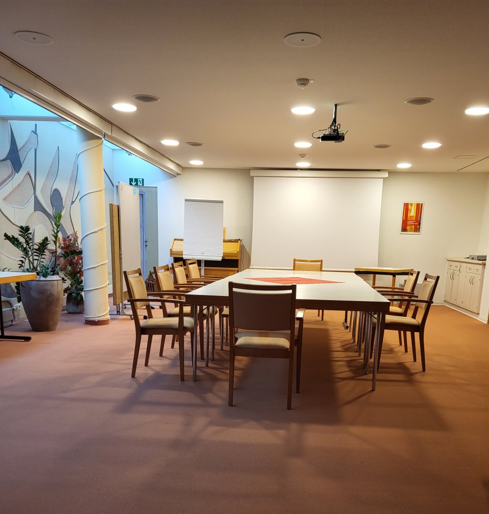 Vielseitig nutzlicher Raum für Kunst, Physiotherapie, Psychologen, Massage- und Heilpraxis