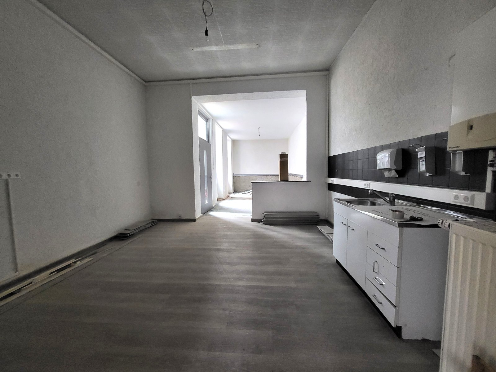 Vielseitig nutzbares Gewerbeobjekt in Top-Lage der Weststadt Karlsruhe