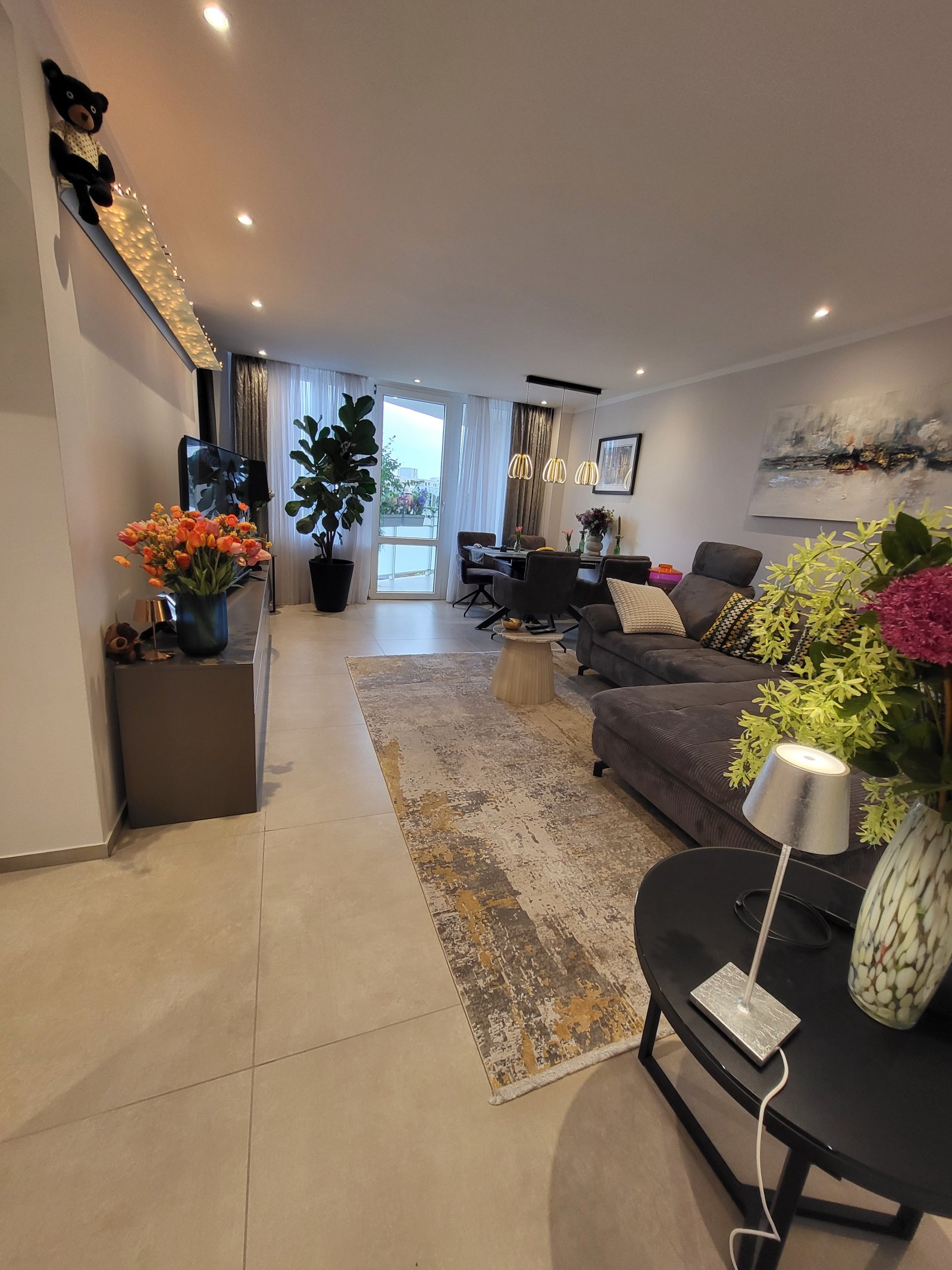 Exklusiv und hochwertig möbliertes Apartment nähe Kaiserstrasse